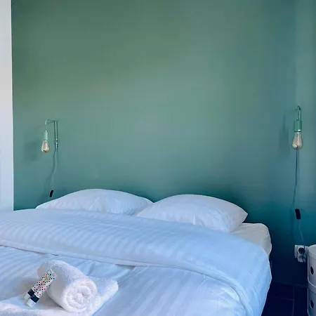 La Petite Genette * ラ・ロシェル