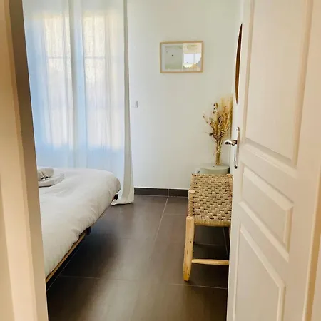 La Petite Genette アパート *